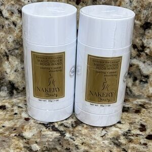 Nakery Beauty Magic Under Boob Wand 2 pieces